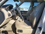 ✅ 2016 Land Rover LR4 HSE • VIN: SALAG2V64GA792739 • Lot: 82302175. Wystawiony na Copart z przebiegiem 113 819 mil. Bezpłatny archiwum sprzedaży aukcyjnych z USA i szczegółowy raport historii pojazdu na DreamBid. Zdjęcie 7.