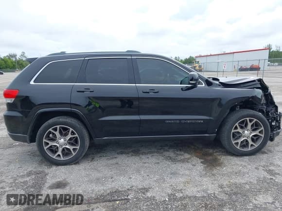 ✅ 2018 Jeep Grand Cherokee Limited • VIN: 1C4RJEBG7JC327281 • Lot: 43426638. Listed on IAAI with 132,280 mi. Free auction sales archive from the USA and detailed vehicle history report at DreamBid. Image 13.