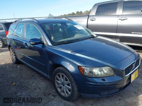 ✅ 2006 Volvo V50 • VIN: YV1MW682762190122 • Lot: 41281293. Listed on IAAI with 190,853 mi. Free auction sales archive from the USA and detailed vehicle history report at DreamBid. Image 1.