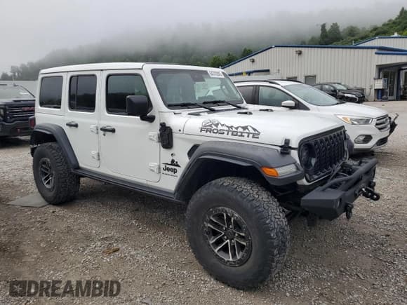 ✅ 2024 Jeep Wrangler Willys • VIN: 1C4RJXDN8RW173276 • Лот: 64743945. Опубликован ранее на Copart с пробегом 30 748 миль. Бесплатный доступ к архиву аукционных продаж из США и подробный отчёт об истории автомобиля на DreamBid. Изображение 4.