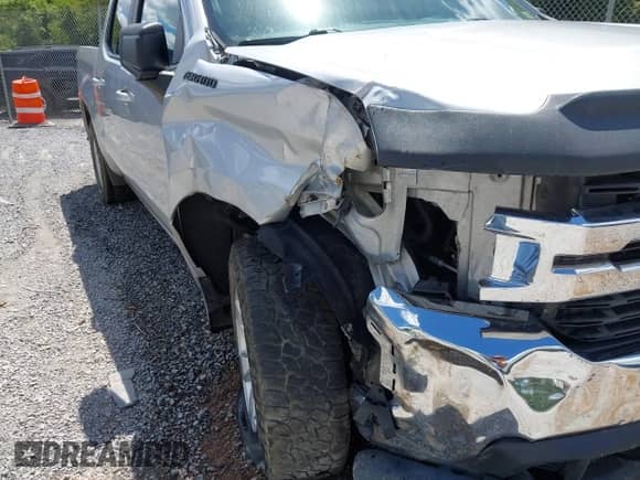 2021 Chevrolet Silverado 1500 LT z VIN 1GCPYDEK3MZ118697, wystawiony jako IAAI lot #43032451 z przebiegiem 59 529 mil mil oraz . Historia ofert i sprzedaży dostępna na DreamBid. Obrazek 17.