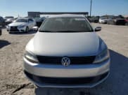 ✅ 2012 Volkswagen Jetta SE • VIN: 3VWBP7AJ6CM076986 • Lot: 91012915. Wystawiony na Copart z przebiegiem 126 933 mil. Bezpłatny archiwum sprzedaży aukcyjnych z USA i szczegółowy raport historii pojazdu na DreamBid. Zdjęcie 5.