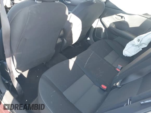 ✅ 2024 Nissan Sentra SV • VIN: 3N1AB8CV3RY275887 • Lot: 43625585. Wystawiony na IAAI z przebiegiem 9 146 mil. Bezpłatny archiwum sprzedaży aukcyjnych z USA i szczegółowy raport historii pojazdu na DreamBid. Zdjęcie 8.