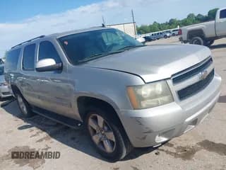✅ 2008 Chevrolet Suburban 2LT • VIN: 3GNFC16038G299755 • Lot: 42088092. Listed on IAAI with 141,876 mi. Free auction sales archive from the USA and detailed vehicle history report at DreamBid. Image 1.