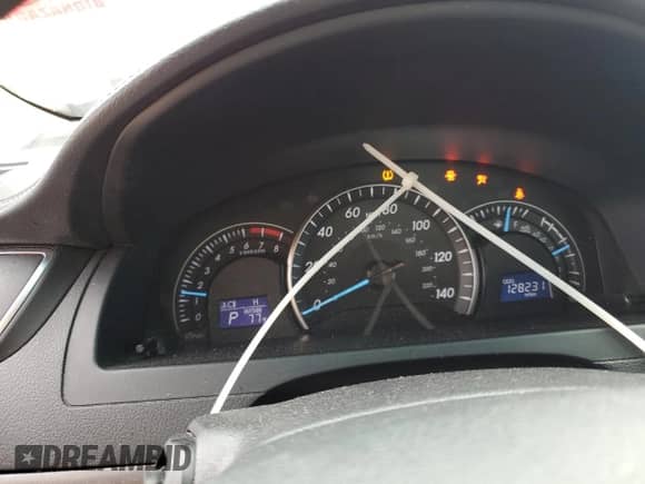 2015 Toyota Camry LE with VIN 4T1BF1FK0FU913716, listed as a Copart auction lot 81723155 with 128,231 mi miles and Salvage title. Bid and sale history available at DreamBid. Image 9.