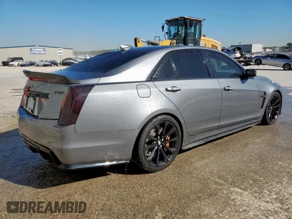 ✅ 2018 Cadillac CTS-V • VIN: 1G6A15S64J0110005 • Лот: 92466015. Опубликован ранее на Copart с пробегом 47 408 миль. Бесплатный доступ к архиву аукционных продаж из США и подробный отчёт об истории автомобиля на DreamBid. Изображение 3.