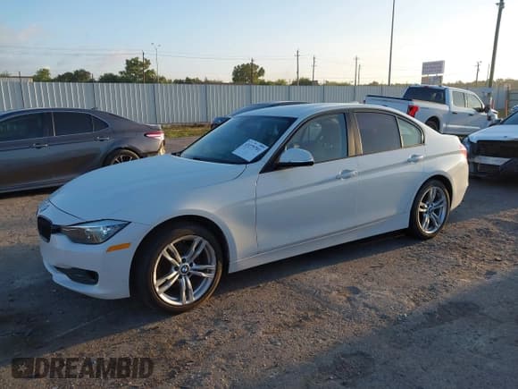 ✅ 2014 BMW 3 Series 328d • VIN: WBA3D3C54EK153662 • Лот: 43279701. Опубликован ранее на IAAI с пробегом 171 258 миль. Бесплатный доступ к архиву аукционных продаж из США и подробный отчёт об истории автомобиля на DreamBid. Изображение 17.