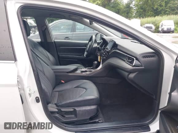 2022 Toyota Camry SE with VIN 4T1G11BK7NU047795, listed as a IAAI auction lot 42636810 with 59,439 mi miles and . Bid and sale history available at DreamBid. Image 5.