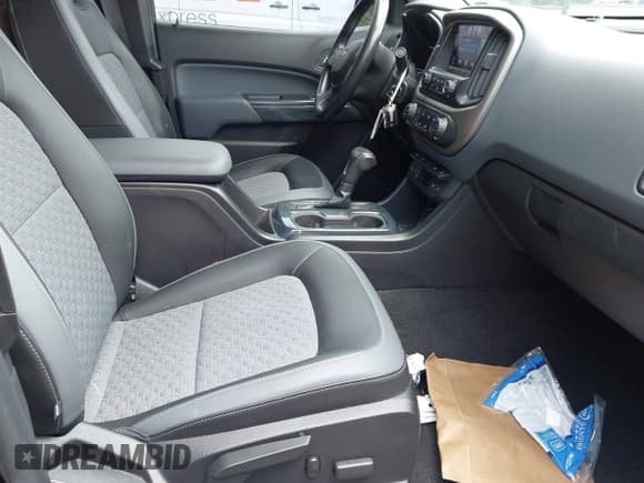 ✅ 2015 Chevrolet Colorado 4WD Z71 • VIN: 1GCHTCE34F1220727 • Лот: 42791541. Опубликован ранее на IAAI с пробегом 67 326 миль. Бесплатный доступ к архиву аукционных продаж из США и подробный отчёт об истории автомобиля на DreamBid. Изображение 8.