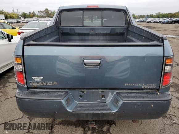 ✅ 2008 Honda Ridgeline RTX • VIN: 2HJYK16328H539355 • Lot: 81631675. Listed on Copart with 186,698 mi. Free auction sales archive from the USA and detailed vehicle history report at DreamBid. Image 6.