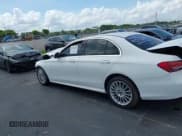 ✅ 2022 Mercedes-Benz E 350 • VIN: W1KZF8DB8NB029005 • Lot: 42390266. Listed on IAAI with Not provided. Free auction sales archive from the USA and detailed vehicle history report at DreamBid. Image 14.