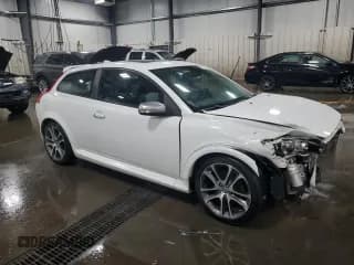 ✅ 2011 Volvo C30 • VIN: YV1672MK2B2208301 • Lot: 87397055. Wystawiony na Copart z przebiegiem 175 329 mil. Bezpłatny archiwum sprzedaży aukcyjnych z USA i szczegółowy raport historii pojazdu na DreamBid. Zdjęcie 4.