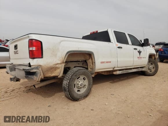 ✅ 2018 GMC Sierra 2500HD • VIN: 1GT12REG1JF116556 • Lot: 44076425. Wystawiony na Copart z przebiegiem 197 725 mil. Bezpłatny archiwum sprzedaży aukcyjnych z USA i szczegółowy raport historii pojazdu na DreamBid. Zdjęcie 3.