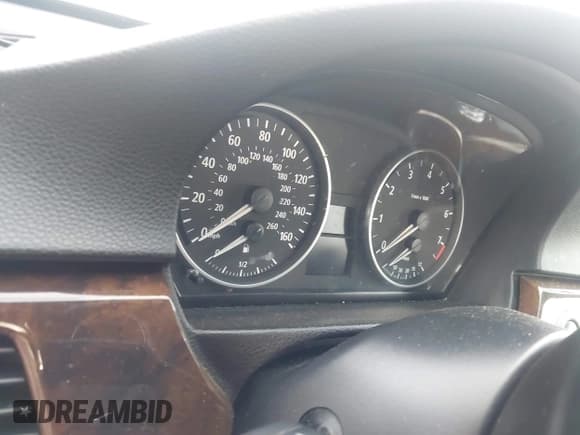 ✅ 2006 BMW 3 Series 325xi • VIN: WBAVD13526KT80010 • Lot: 43077927. Wystawiony na IAAI z przebiegiem Nie podano. Bezpłatny archiwum sprzedaży aukcyjnych z USA i szczegółowy raport historii pojazdu na DreamBid. Zdjęcie 7.