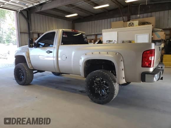 2008 Chevrolet Silverado 1500 Work Truck with VIN 1GCEC14C88E146393, listed as a Copart auction lot 59934714 with 240,847 mi miles and Salvage title. Bid and sale history available at DreamBid. Image 2.