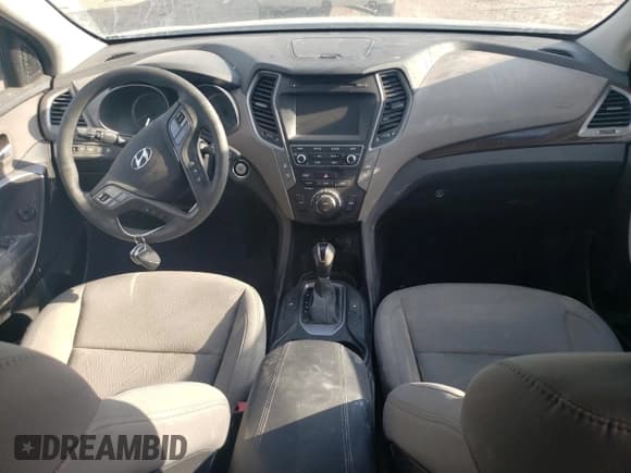 ✅ 2018 Hyundai Santa Fe 2.4L • VIN: 5XYZU3LB4JG554387 • Лот: 62936593. Опубликован ранее на Copart с пробегом Не указан. Бесплатный доступ к архиву аукционных продаж из США и подробный отчёт об истории автомобиля на DreamBid. Изображение 8.