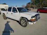 ✅ 2004 Dodge Dakota Sport • VIN: 1D7HL38K34S561259 • Lot: 83047884. Wystawiony na Copart z przebiegiem 118 565 mil. Bezpłatny archiwum sprzedaży aukcyjnych z USA i szczegółowy raport historii pojazdu na DreamBid. Zdjęcie 11.