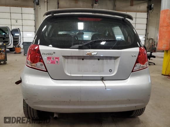 ✅ 2008 Chevrolet Aveo LS • VIN: KL1TD66658B075719 • Lot: 49872915. Wystawiony na Copart z przebiegiem 121 042 mil. Bezpłatny archiwum sprzedaży aukcyjnych z USA i szczegółowy raport historii pojazdu na DreamBid. Zdjęcie 6.
