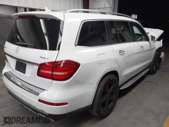✅ 2018 Mercedes-Benz GL 450 • VIN: 4JGDF6EE6JA998590 • Лот: 41979357. Опубликован ранее на IAAI с пробегом Не указан. Бесплатный доступ к архиву аукционных продаж из США и подробный отчёт об истории автомобиля на DreamBid. Изображение 4.