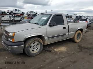 2004 Chevrolet Silverado 1500 LS z VIN 1GCEC14V74Z241712, wystawiony jako Copart lot #55726574 z przebiegiem 111 941 mil mil oraz Szkoda całkowita • Salvage title. Historia ofert i sprzedaży dostępna na DreamBid. Obrazek 1.