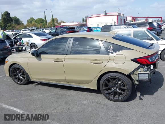 ✅ 2025 Honda Civic Sport • VIN: 19XFL2H82SE004200 • Lot: 43309820. Listed on IAAI with 14,909 mi. Free auction sales archive from the USA and detailed vehicle history report at DreamBid. Image 15.