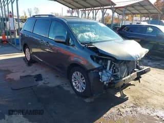 ✅ 2012 Toyota Sienna XLE AAS • VIN: 5TDYK3DC7CS277507 • Lot: 43610868. Wystawiony na IAAI z przebiegiem 118 590 mil. Bezpłatny archiwum sprzedaży aukcyjnych z USA i szczegółowy raport historii pojazdu na DreamBid. Zdjęcie 1.