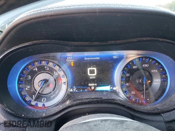 ✅ 2017 Chrysler 300 S • VIN: 2C3CCAGGXHH553263 • Lot: 90668805. Wystawiony na Copart z przebiegiem 93 985 mil. Bezpłatny archiwum sprzedaży aukcyjnych z USA i szczegółowy raport historii pojazdu na DreamBid. Zdjęcie 9.