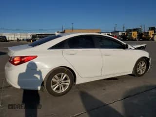 ✅ 2012 Hyundai Sonata GLS • VIN: 5NPEB4AC7CH440577 • Lot: 72569374. Listed on Copart with 181,871 mi. Free auction sales archive from the USA and detailed vehicle history report at DreamBid. Image 3.