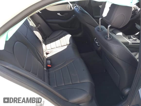 ✅ 2021 Mercedes-Benz C 300 • VIN: W1KWF8DB4MR648063 • Лот: 41617613. Опубликован ранее на IAAI с пробегом 30 054 миль. Бесплатный доступ к архиву аукционных продаж из США и подробный отчёт об истории автомобиля на DreamBid. Изображение 8.