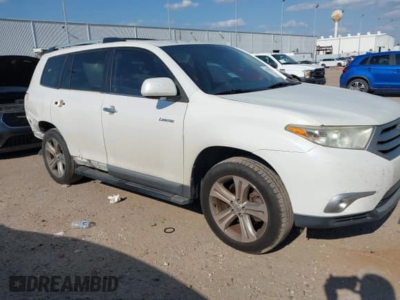✅ 2013 Toyota Highlander Limited • VIN: 5TDYK3EH0DS104469 • Лот: 43171031. Опубликован ранее на IAAI с пробегом 108 728 миль. Бесплатный доступ к архиву аукционных продаж из США и подробный отчёт об истории автомобиля на DreamBid. Изображение 1.