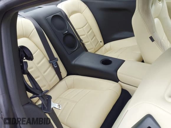 ✅ 2015 Nissan GT-R Premium • VIN: JN1AR5EFXFM280227 • Lot: 41920650. Wystawiony na IAAI z przebiegiem 79 140 mil. Bezpłatny archiwum sprzedaży aukcyjnych z USA i szczegółowy raport historii pojazdu na DreamBid. Zdjęcie 8.