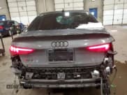 ✅ 2024 Audi RS 3 • VIN: WUAG4DGY0RA910988 • Lot: 85819284. Wystawiony na Copart z przebiegiem 6 825 mil. Bezpłatny archiwum sprzedaży aukcyjnych z USA i szczegółowy raport historii pojazdu na DreamBid. Zdjęcie 6.