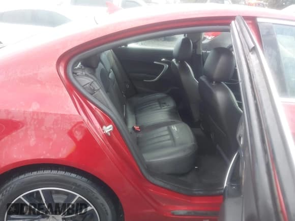 ✅ 2014 Buick Regal Premium I • VIN: 2G4GN5EXXE9296253 • Lot: 43560769. Wystawiony na IAAI z przebiegiem 106 729 mil. Bezpłatny archiwum sprzedaży aukcyjnych z USA i szczegółowy raport historii pojazdu na DreamBid. Zdjęcie 8.