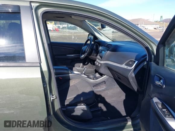 ✅ 2017 Dodge Journey Crossroad Plus • VIN: 3C4PDDGG2HT502729 • Лот: 41195478. Опубликован ранее на IAAI с пробегом 141 420 миль. Бесплатный доступ к архиву аукционных продаж из США и подробный отчёт об истории автомобиля на DreamBid. Изображение 5.