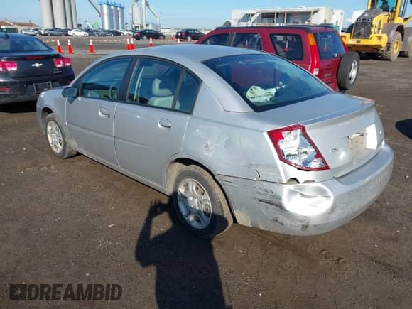 2004 Saturn ION ION 2 z VIN 1G8AJ52F34Z226125, wystawiony jako IAAI lot #43240287 z przebiegiem 93 020 mil mil oraz . Historia ofert i sprzedaży dostępna na DreamBid. Obrazek 3.