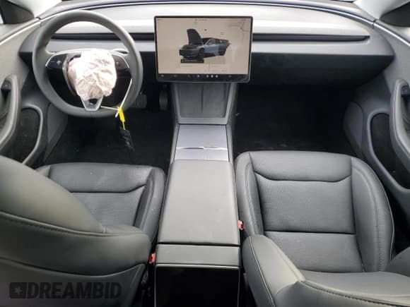 ✅ 2024 Tesla Model 3 • VIN: 5YJ3E1EA4RF865803 • Lot: 93693935. Wystawiony na Copart z przebiegiem 32 937 mil. Bezpłatny archiwum sprzedaży aukcyjnych z USA i szczegółowy raport historii pojazdu na DreamBid. Zdjęcie 8.