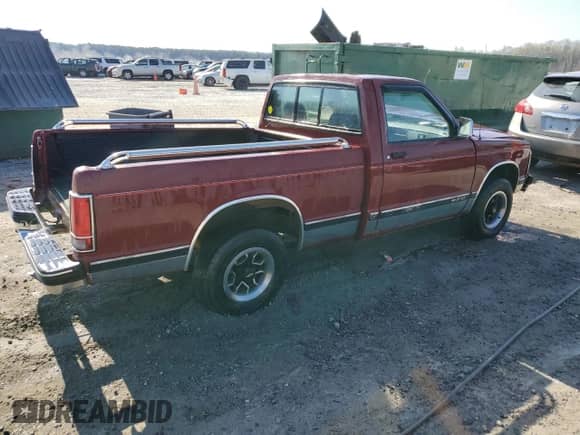 1992 Chevrolet S-10 with VIN 1GCCS14Z4N8206775, listed as a Copart auction lot 46849764 with 137,218 mi miles and Salvage title. Bid and sale history available at DreamBid. Image 3.