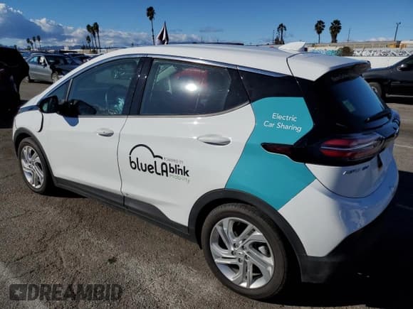 ✅ 2023 Chevrolet Bolt EV 1LT • VIN: 1G1FW6S04P4127497 • Lot: 39827514. Wystawiony na Copart z przebiegiem 4 499 mil. Bezpłatny archiwum sprzedaży aukcyjnych z USA i szczegółowy raport historii pojazdu na DreamBid. Zdjęcie 2.