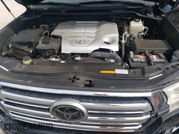 ✅ 2018 Toyota Land Cruiser • VIN: JTMCY7AJ7J4064598 • Лот: 65895265. Опубликован ранее на Copart с пробегом 103 471 миль. Бесплатный доступ к архиву аукционных продаж из США и подробный отчёт об истории автомобиля на DreamBid. Изображение 12.