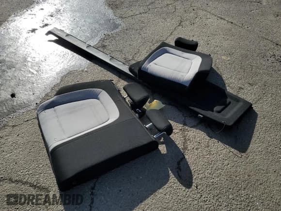 ✅ 2022 Hyundai Venue Limited • VIN: KMHRC8A32NU148135 • Лот: 44523095. Опубликован ранее на Copart с пробегом 84 615 миль. Бесплатный доступ к архиву аукционных продаж из США и подробный отчёт об истории автомобиля на DreamBid. Изображение 13.