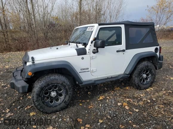 ✅ 2016 Jeep Wrangler Willys Wheeler • VIN: 1C4AJWAG8GL204344 • Lot: 92180215. Listed on Copart with 125,546 mi. Free auction sales archive from the USA and detailed vehicle history report at DreamBid. Image 1.