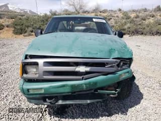 ✅ 1997 Chevrolet S-10 LS • VIN: 1GCDT19X5V8103938 • Лот: 52643405. Опубликован ранее на Copart с пробегом 204 691 миль. Бесплатный доступ к архиву аукционных продаж из США и подробный отчёт об истории автомобиля на DreamBid. Изображение 5.