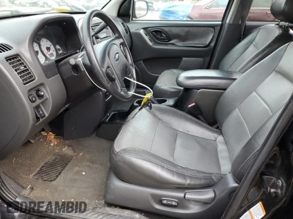 ✅ 2004 Ford Escape XLT • VIN: 1FMCU93164DA18796 • Lot: 52698785. Wystawiony na Copart z przebiegiem 208 287 mil. Bezpłatny archiwum sprzedaży aukcyjnych z USA i szczegółowy raport historii pojazdu na DreamBid. Zdjęcie 7.