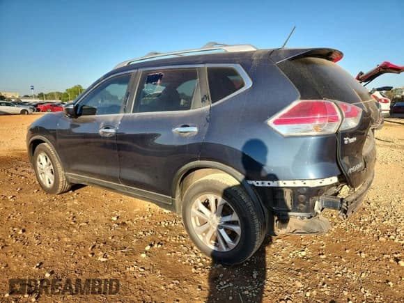 ✅ 2015 Nissan Rogue S • VIN: KNMAT2MTXFP573628 • Lot: 85359465. Wystawiony na Copart z przebiegiem 88 109 mil. Bezpłatny archiwum sprzedaży aukcyjnych z USA i szczegółowy raport historii pojazdu na DreamBid. Zdjęcie 2.