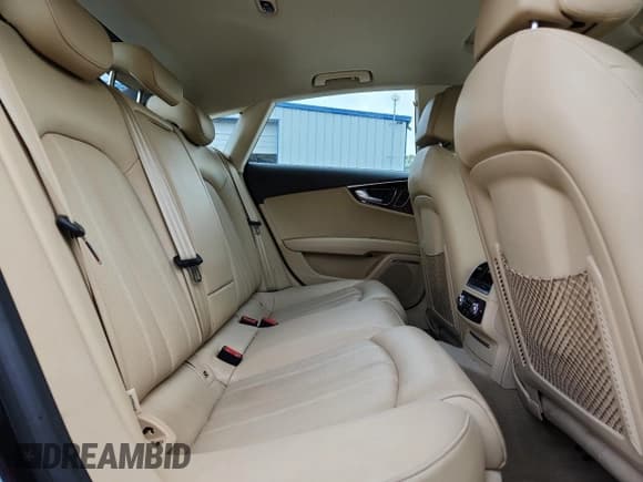 ✅ 2014 Audi A7 • VIN: WAU2MBFCXEN028969 • Лот: 68424925. Опубликован ранее на Copart с пробегом 114 466 миль. Бесплатный доступ к архиву аукционных продаж из США и подробный отчёт об истории автомобиля на DreamBid. Изображение 10.