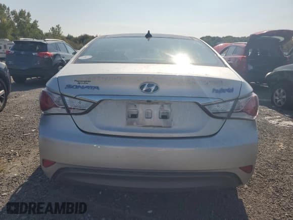 ✅ 2012 Hyundai Sonata Hybrid • VIN: KMHEC4A42CA020508 • Lot: 71610644. Listed on Copart with 148,957 mi. Free auction sales archive from the USA and detailed vehicle history report at DreamBid. Image 6.