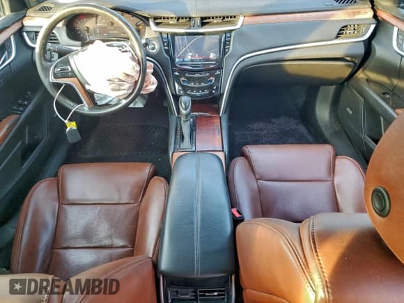 ✅ 2015 Cadillac XTS Luxury • VIN: 2G61M5S39F9203791 • Lot: 82331875. Wystawiony na Copart z przebiegiem 135 011 mil. Bezpłatny archiwum sprzedaży aukcyjnych z USA i szczegółowy raport historii pojazdu na DreamBid. Zdjęcie 8.