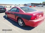 ✅ 1999 Ford Mustang • VIN: 1FAFP4048XF137894 • Lot: 42906281. Wystawiony na IAAI z przebiegiem Nie podano. Bezpłatny archiwum sprzedaży aukcyjnych z USA i szczegółowy raport historii pojazdu na DreamBid. Zdjęcie 3.