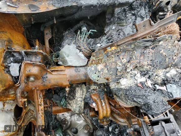 2008 Hyundai Azera Limited с VIN KMHFC46F78A320017, выставлен на аукционе Copart как лот 50105904 с пробегом Не указан миль и На запчасти • Non repairable. История ставок и продаж доступна на DreamBid. Изображение 9.