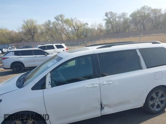 ✅ 2012 Toyota Sienna SE • VIN: 5TDXK3DC1CS221798 • Lot: 41989210. Listed on IAAI with 198,962 mi. Free auction sales archive from the USA and detailed vehicle history report at DreamBid. Image 15.